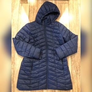 Xersion Navy Blue Puffer coat size L
